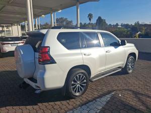 Toyota Land Cruiser Prado 2.8GD VX-L - Image 2
