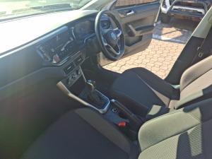 Volkswagen Polo hatch 1.0TSI Life auto - Image 7