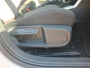 Volkswagen Polo hatch 1.0TSI Life auto - Image 20