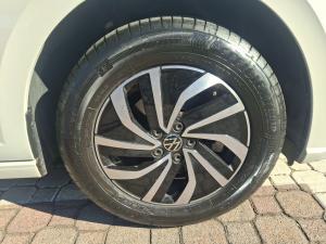 Volkswagen Polo hatch 1.0TSI Life auto - Image 22