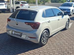 Volkswagen Polo hatch 1.0TSI Life auto - Image 2