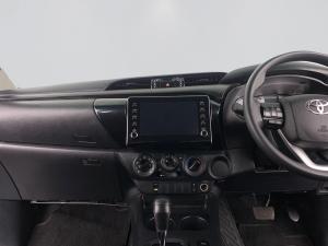 Toyota Hilux 2.4 GD-6 RB Raider automaticE/CAB - Image 8