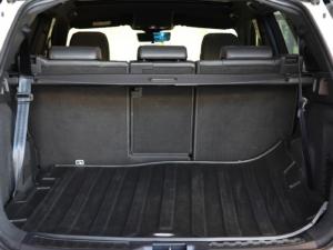 Land Rover Discovery Sport D200 R-Dynamic HSE - Image 11