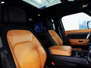 Land Rover Defender 110 D240 X-Dynamic SE - Image 19