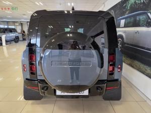 Land Rover Defender 110 D350 X-Dynamic HSE - Image 5