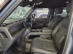 Land Rover Defender 110 D350 X-Dynamic HSE - Image 6