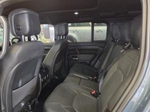 Land Rover Defender 110 D350 X-Dynamic HSE - Image 7