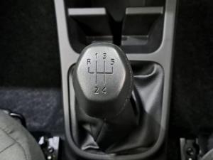 Renault Kwid 1.0 Techno manual - Image 10