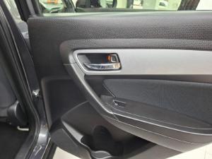 Suzuki Vitara Brezza 1.5 GLX - Image 7