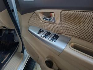 Toyota Fortuner 2.5D-4D - Image 8