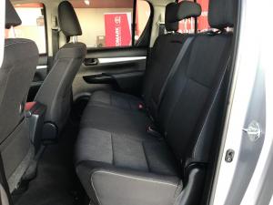 Toyota Hilux 2.4GD-6 double cab 4x4 Raider manual - Image 19