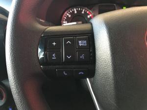 Toyota Hilux 2.4GD-6 double cab 4x4 Raider manual - Image 22