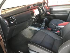 Toyota Hilux 2.4GD-6 double cab Raider manual - Image 11