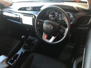 Toyota Hilux 2.4GD-6 double cab Raider manual - Image 12