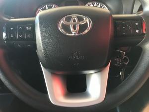 Toyota Hilux 2.4GD-6 double cab Raider manual - Image 19