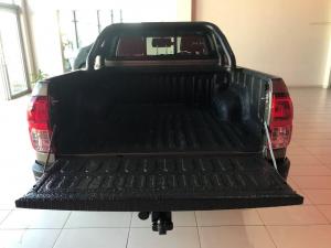 Toyota Hilux 2.4GD-6 double cab Raider manual - Image 7