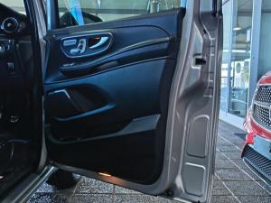 Mercedes-Benz V-Class V250d Avantgarde AMG Line - Image 8