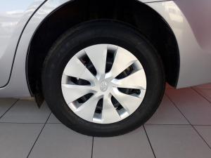Toyota Corolla Quest 1.8 Plus manual - Image 7
