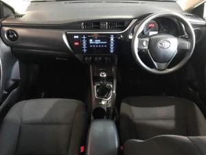 Toyota Corolla Quest 1.8 Plus manual - Image 9