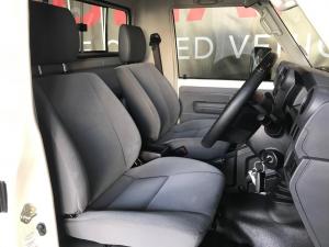 Toyota Land Cruiser 79 2.8GD-6 single cab auto - Image 10