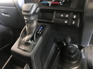 Toyota Land Cruiser 79 2.8GD-6 single cab auto - Image 14