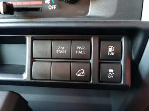 Toyota Land Cruiser 79 2.8GD-6 single cab auto - Image 15