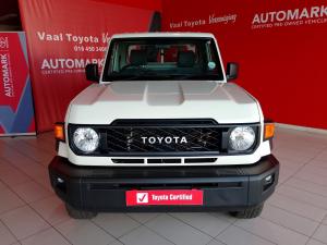 Toyota Land Cruiser 79 2.8GD-6 single cab auto - Image 2