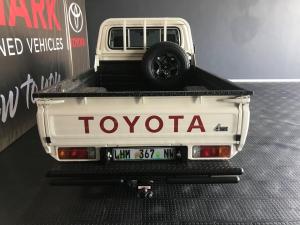 Toyota Land Cruiser 79 2.8GD-6 single cab auto - Image 5