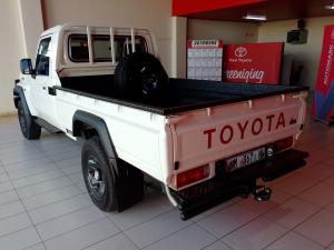 Toyota Land Cruiser 79 2.8GD-6 single cab auto - Image 6