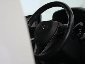 Toyota Corolla 1.8 Hybrid XS - Image 20