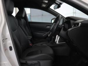 Toyota Corolla 1.8 Hybrid XS - Image 21