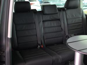 Volkswagen Caravelle 2.0BiTDI Highline 4Motion - Image 19