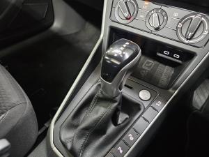 Volkswagen Polo hatch 1.0TSI Life auto - Image 9