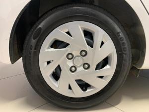 Hyundai Grand i10 1.0 Premium hatch - Image 17