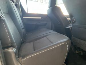 Toyota Hilux 2.4GD-6 double cab 4x4 Raider manual - Image 19