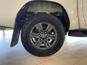 Toyota Hilux 2.4GD-6 double cab 4x4 Raider manual - Image 22