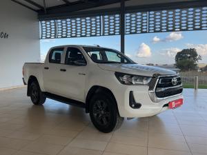 Toyota Hilux 2.4GD-6 double cab 4x4 Raider manual - Image 1
