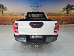 Toyota Hilux 2.8GD-6 Xtra cab Legend manual - Image 5