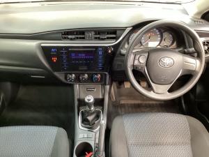 Toyota Corolla Quest 1.8 Plus manual - Image 6