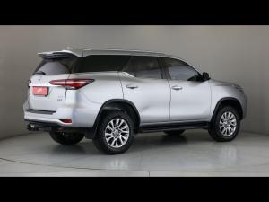 Toyota Fortuner 2.8GD-6 4x4 VX - Image 2