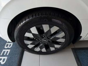 Hyundai Staria 2.2D Luxury automatic - Image 13
