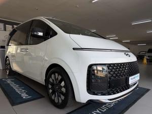 Hyundai Staria 2.2D Luxury automatic - Image 3