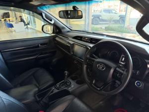 Toyota Hilux 2.8 GD-6 Raider 4X4 automaticD/C - Image 11