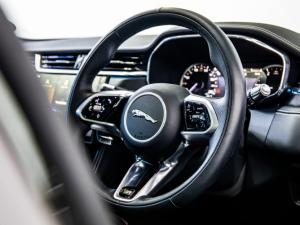 Jaguar F-Pace D200 AWD R-Dynamic HSE - Image 15