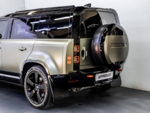 Land Rover Defender 110 D300 X - Image 10