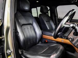 Land Rover Defender 110 D300 X - Image 11