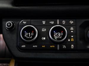 Land Rover Defender 110 D300 X - Image 15