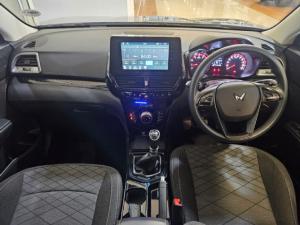 Mahindra XUV 3XO 1.2T MX2 manual - Image 10