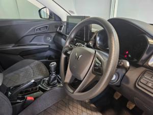 Mahindra XUV 3XO 1.2T MX2 manual - Image 5