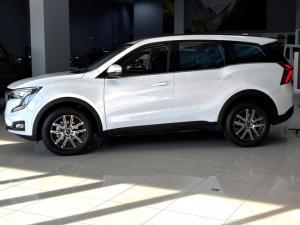 Mahindra XUV700 2.0T AX7L - Image 2